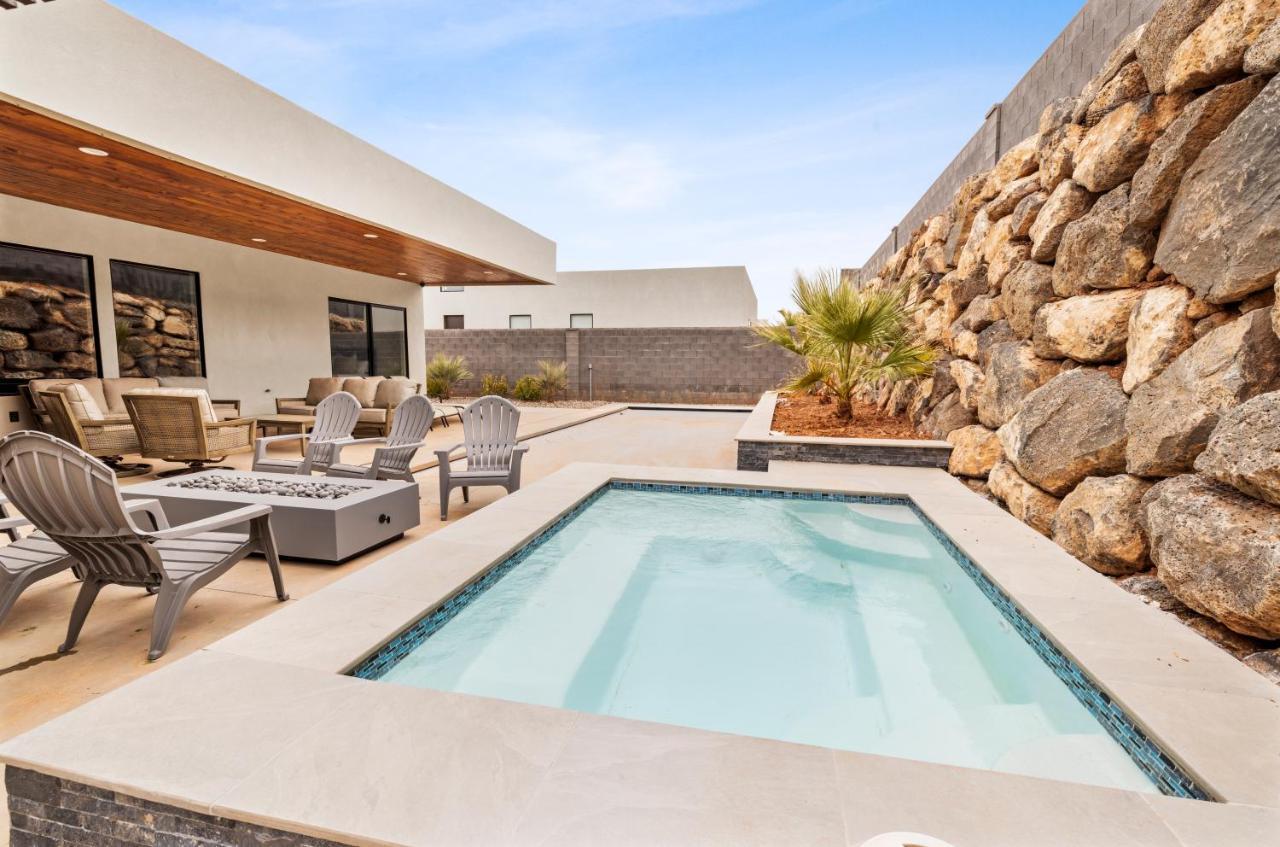 Modern Desert Oasis Lux Home W Pool And Spa Hurricane Buitenkant foto